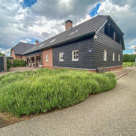 Lodge Slabroek Uden Luaran gambar