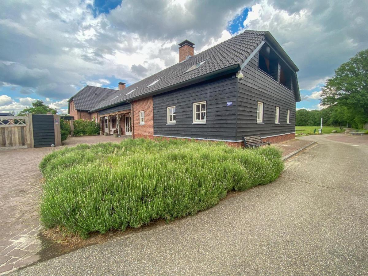 Lodge Slabroek Uden Luaran gambar