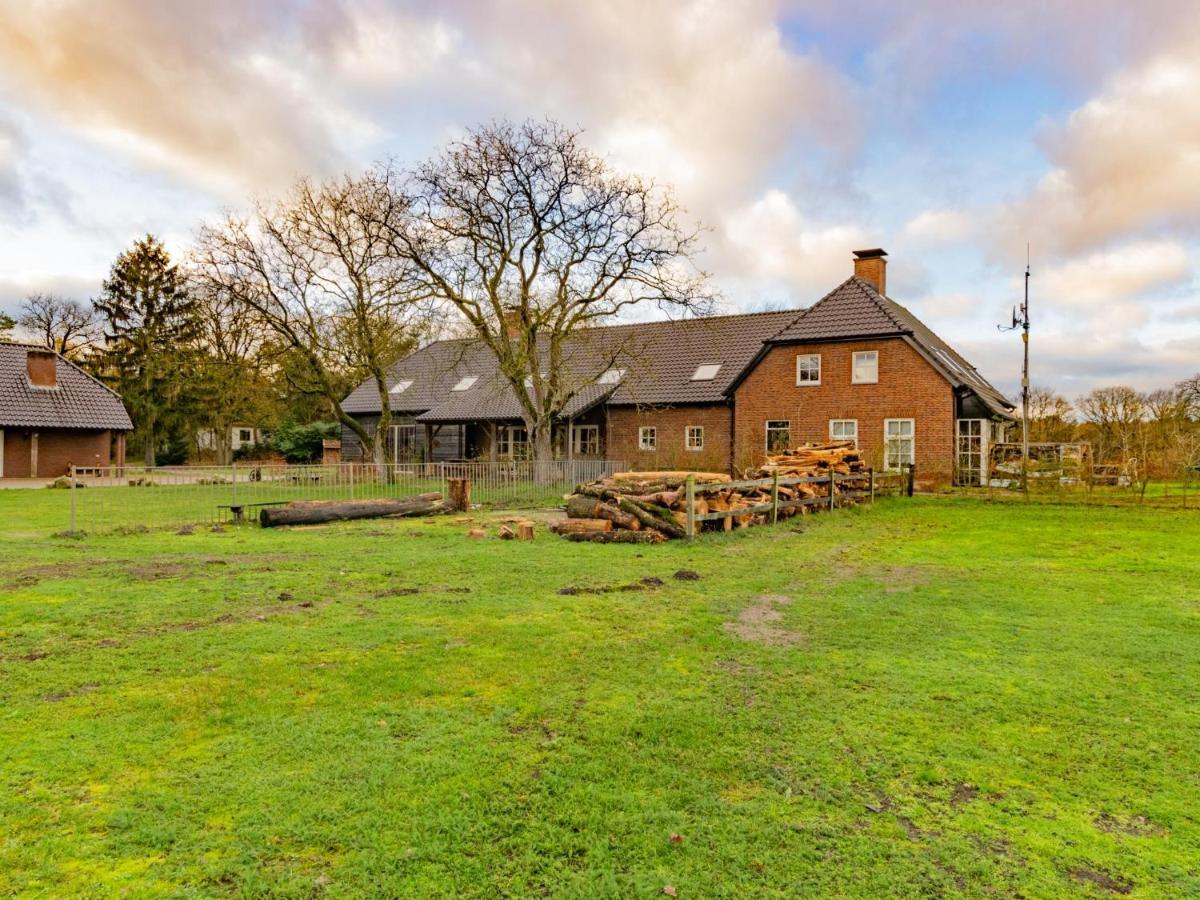 Lodge Slabroek Uden Luaran gambar